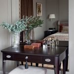 tavolo da toeletta per il trucco
