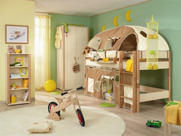 Cameretta per bambini con letto a soppalco