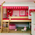 Letto a soppalco per bambine con area giochi