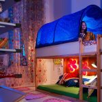 Letto per bambini con baldacchino e area gioco