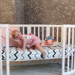 Divano ovale per bambini all'interno