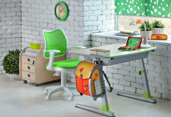 Sedia da computer verde per bambini