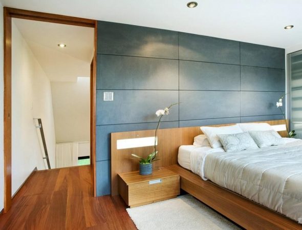 Letto matrimoniale con comodini in truciolare