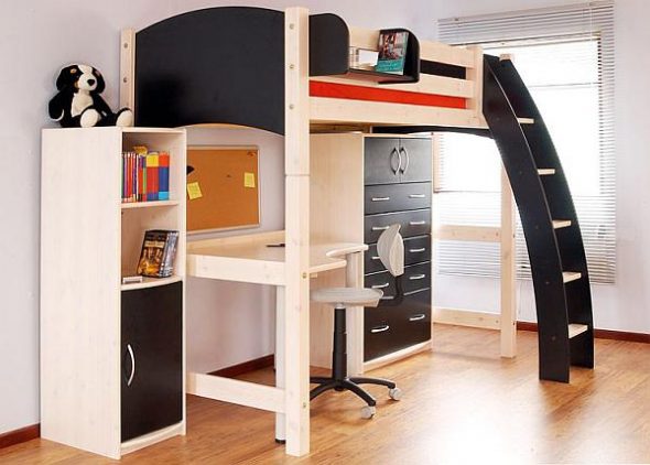 Letto funzionale per bambini su quattro supporti