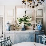 Interno della cucina dopo il restauro dei mobili