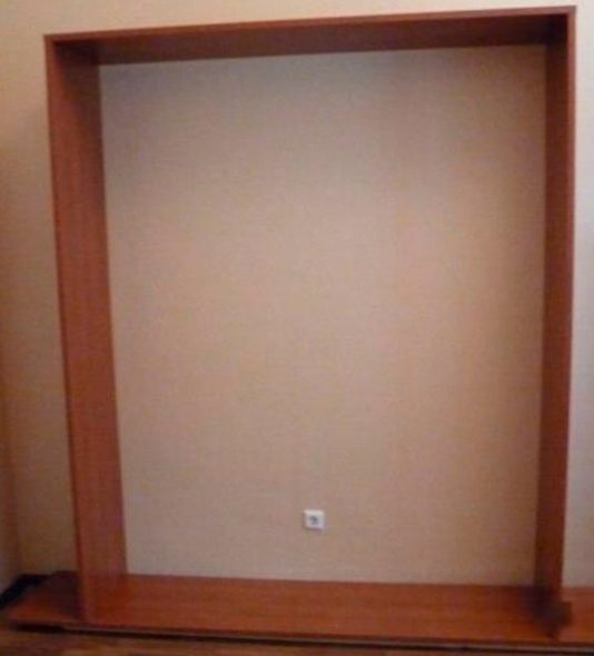 Mobiletto con struttura del letto