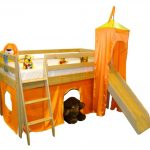 Letto a soppalco Berest con scivolo e design da gioco