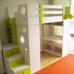Letto a soppalco per bambini con zona studio