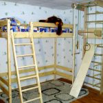 Letto a soppalco in pino