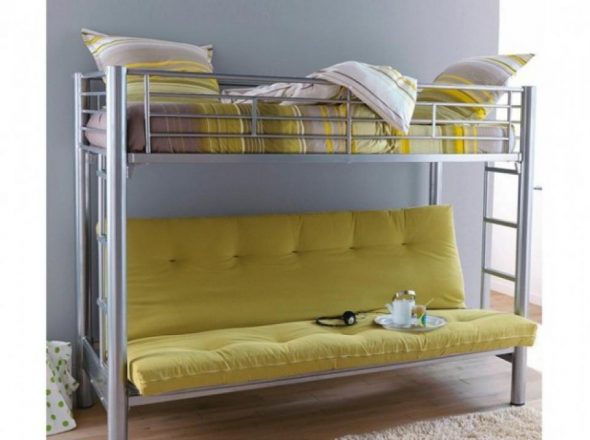 Letto a soppalco Ikea con divano sottostante