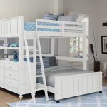 Letto a soppalco con due letti grandiLetto a soppalco con due letti grandi