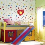 Letto a soppalco con area giochi