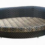 Divano letto rotondo con ornamenti imbottiti