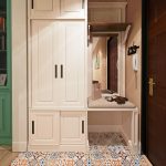 Piccolo corridoio con piastrelle patchwork