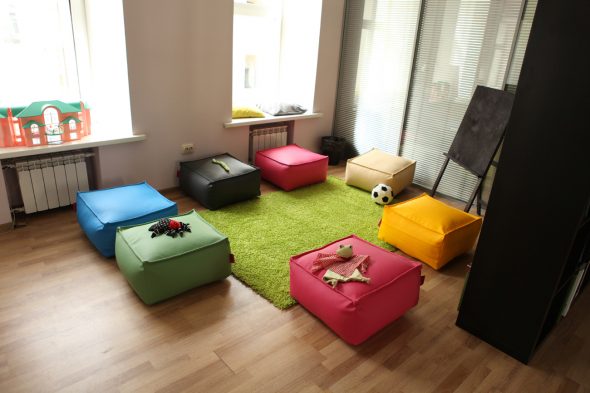 Pouf morbidi dai colori vivaci