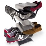 insolito porta scarpe per il corridoio