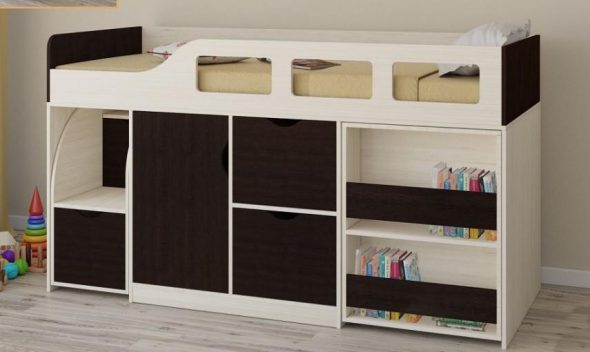 Letto a soppalco con scala estraibile e mobiletto
