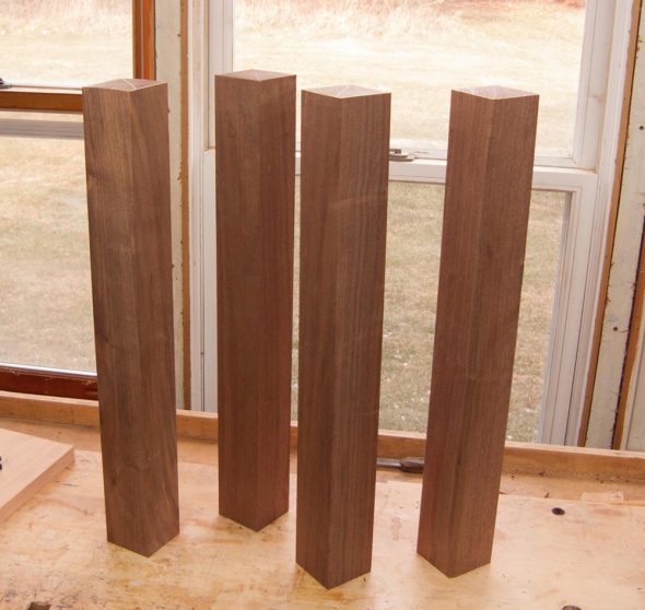Gambe in legno