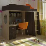 Un'ottima soluzione per una stanza piccola è un letto a soppalco per bambini