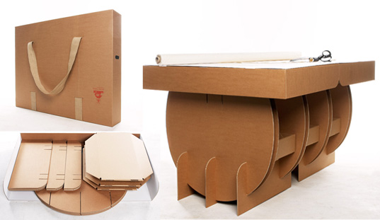 Tavolo portatile realizzato con scatole