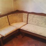 Rivestimenti dell'angolo cucina e delle poltrone