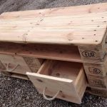 Mobili semplici ma eleganti realizzati con pallet