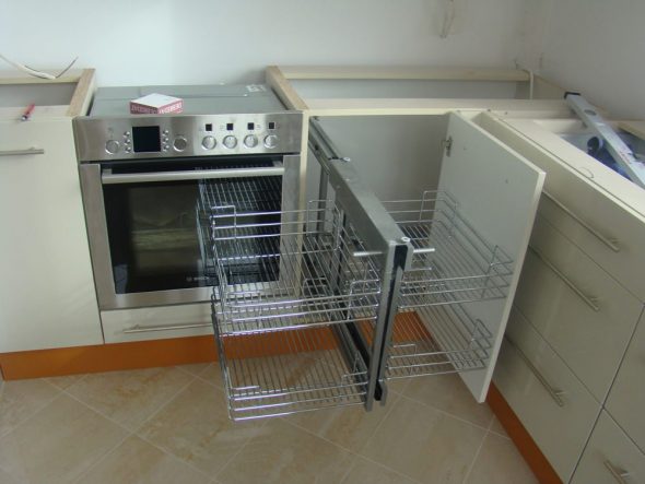 Cestini a rete sotto il lavandino