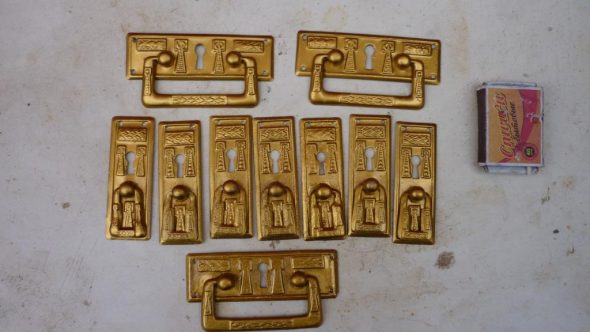 Accessori per mobili antichi