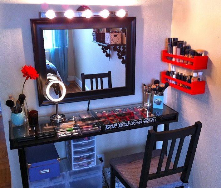 tavolo da trucco