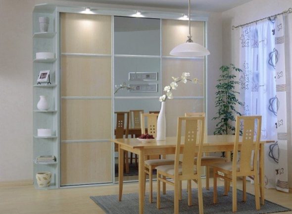 Armadio leggero per sala da pranzo-soggiorno