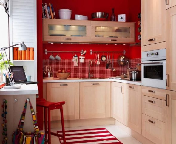 Comoda cucina piccola adatta alle dimensioni individuali