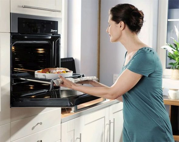 Forno da incasso ad altezza comoda