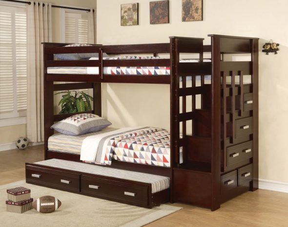 Letto in legno con cassetti y