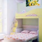 Letto a soppalco per bambini con divano