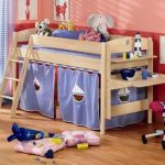 Letto per bambini con spazio per i giochi