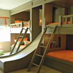 Letto a castello con scivolo