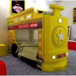 Letto a castello a forma di treno