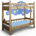 Letto funzionale e confortevole realizzato in legno massello