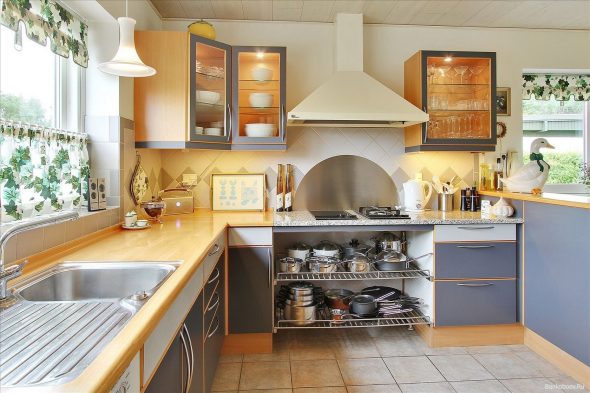 Bella e comoda cucina angolare
