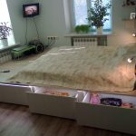 Bellissimo letto a podio con illuminazione