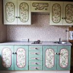 Cucina rinnovata con la tecnica del decoupage