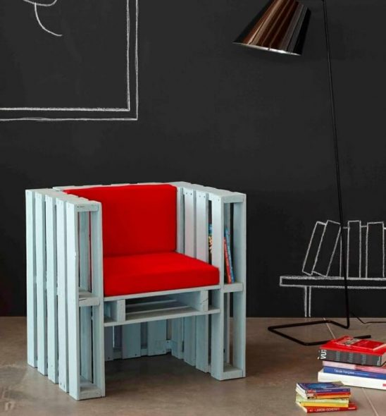 Decorazione di una sedia finita