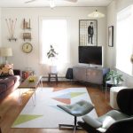 Un esempio di chiusura degli angoli di un appartamento secondo il Feng Shui con mobili e oggetti d'arredo