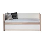 Letto semplice per un adolescente