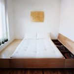 Letto a podio fai da te semplice con scatole apribili
