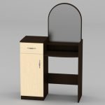 Semplice toletta con specchio