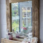 Cornice per specchio fai da te con pallet
