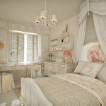 Čudovita spalnica v shabby chic slogu