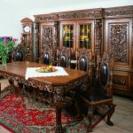 Tavolo da pranzo in legno fatto a mano