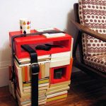 Comodino fai da te con i libri